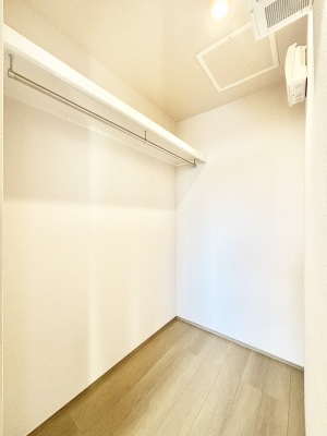 ���̑� �E�H�[�N�C���N���[�[�b�g�t���Ő�����Ԃ��L�����p�ł��܂��B