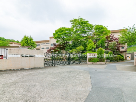 ���ӊ� ���w�Z 660m �����q�s�����R���w�Z