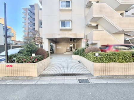 �G���g�����X �������������͋C�̃G���g�����X