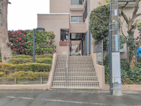 �G���g�����X -