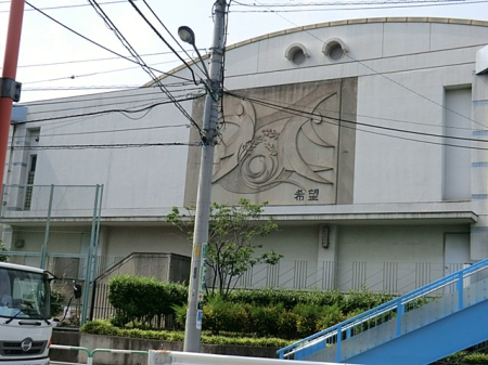 ���ӊ� ���w�Z 230m �k�旧��t���w�Z