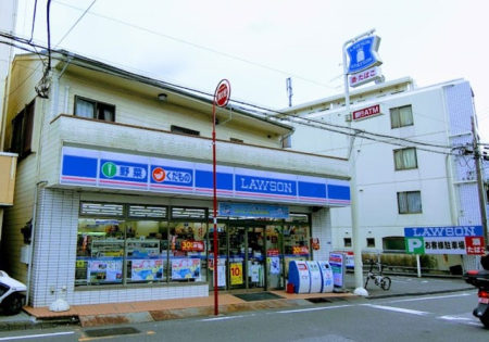 ���ӊ� �R���r�j 300m ���[�\��-�ԉH���X