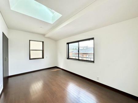 ���̑����� 2�ʍ̌��̗m���B��������荞�ޗz�����������S�̂�D������ݍ��݂܂��I