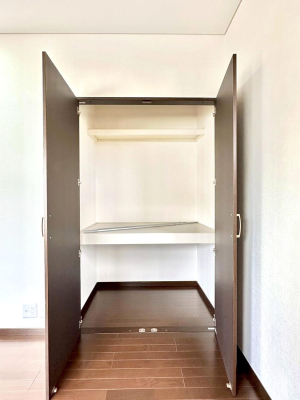 ���[ �����Ղ�̎��[�X�y�[�X�ŉ��K�ɕ�点���� 