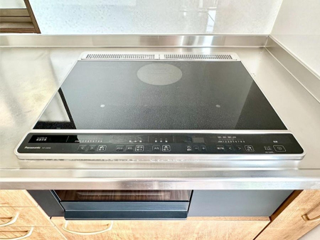 ���̑����� IH�N�b�L���O�q�[�^�[�͓V�̒����ʂ��t���b�g�Ȃ̂Œ�����̓T�b�ƈ�@�����邾���I