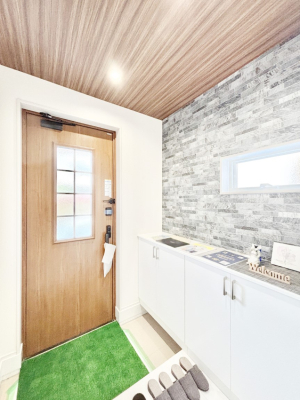 ���� �㎿�ȋ�Ԃł��o�}���I�V��ɂ͖ؖڒ��̌��V�ނ��g�p�����A�N�Z���g�N���X���g�p�B