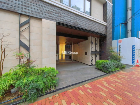 �G���g�����X -