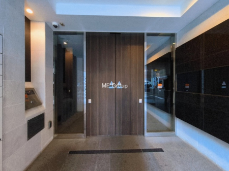 �G���g�����X -