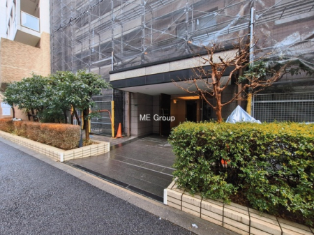 �G���g�����X -