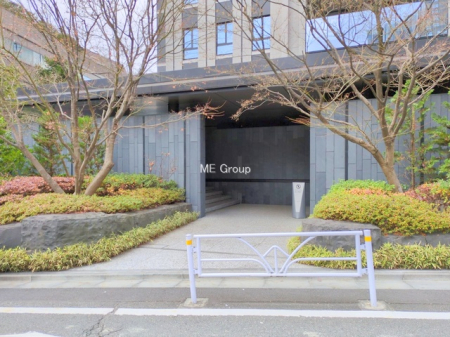 �G���g�����X -