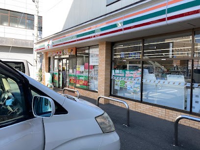 ���ӊ� �R���r�j 400m �Z�u��-�C���u�� ���n�k���R���ړX