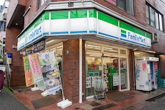 ���ӊ� �R���r�j 85m �t�@�~���[�}�[�g ��{�w�O�X