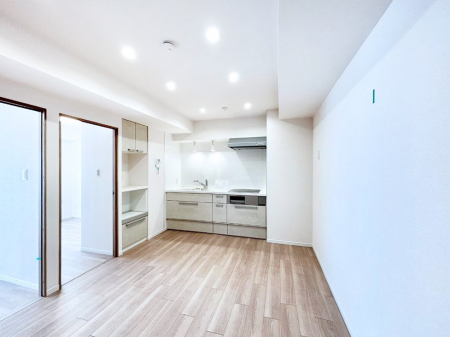 ���̑����� �Ƒ������R�ƏW�܂�e���̃X�y�[�X�ɂȂ肻��  