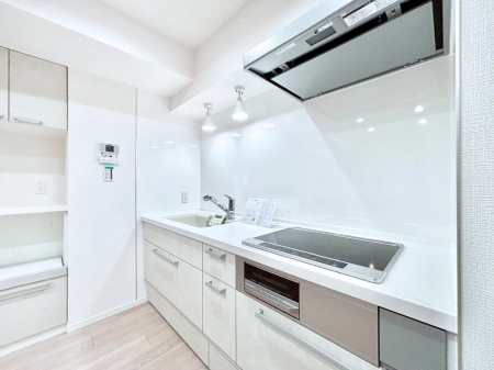 �L�b�`�� ���[�͂̂���J�b�v�{�[�h�t���ŃL�b�`����������B