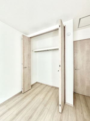 ���[ �����Ղ�̎��[�X�y�[�X�ŉ��K�ɕ�点���� 