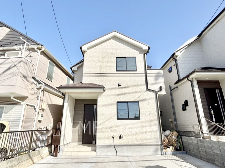 ���n�O�ώʐ^ �������ꂽ�O�ρA�㎿�ȏZ��Ԃ��L���鎺���͉i�����S���ĉ߂�����Z���ł��B 