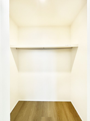 ���̑� �ߗނ��n���K�[�Ɋ|�����܂܎��[�ł���WIC�B�ߗނ̐������ڂ����₷���ĕ֗��ł��I