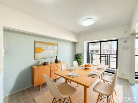 ���r���O �������������͋C�̂k�c�j�͉Ƒ��݂�Ȃ̉��K��ԁ@���Ƌ��CG�ł�