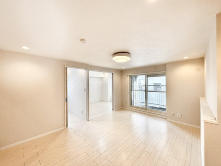 ���̑����� �אڂ̗m�����J������΂���ɍL�X��Ԃ�