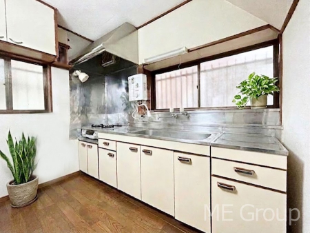 �L�b�`�� �u�₩�ȕ����ʂ蔲����L�b�`�� ��CG���H��  