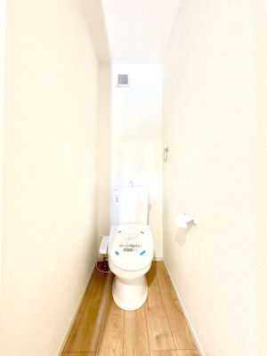 �g�C�� �g�C����1�K��2�K���ꂼ��ɔz�u����Ă��ĂƂĂ��֗��ł��B 