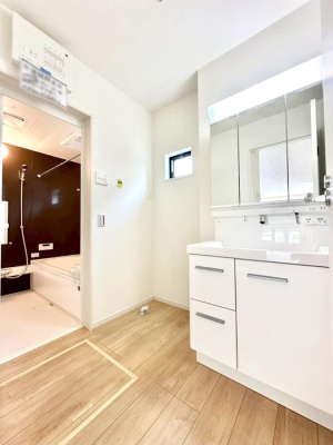 ���ʑ�E���ʏ� ���邢���ʏ��͖����̐g�x�x���y�����ł����Ⴂ�����ł��B