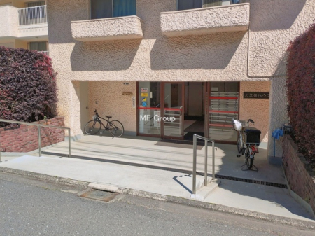 �G���g�����X -