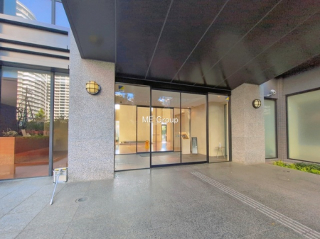 �G���g�����X -