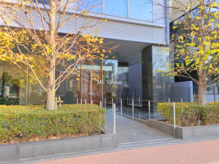 �G���g�����X -