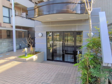 �G���g�����X -