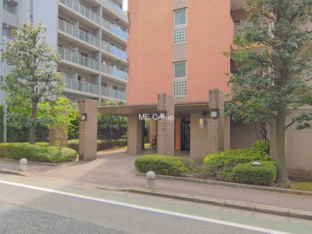 �G���g�����X -