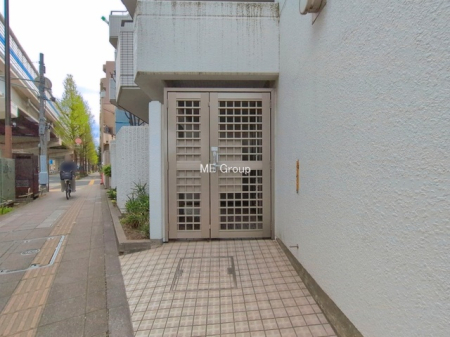 �G���g�����X -