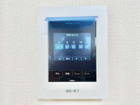 ���̑����� TV���j�^�[�t�C���^�[�t�H�����t���Ă��ăZ�L�����e�B�[��