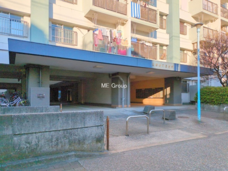 �G���g�����X -