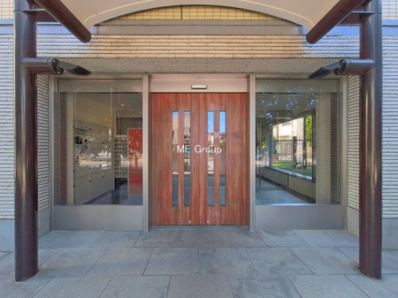 �G���g�����X -