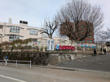 ���ӊ� �c�t���E�ۈ牀 400m ���ˎR�c�t��