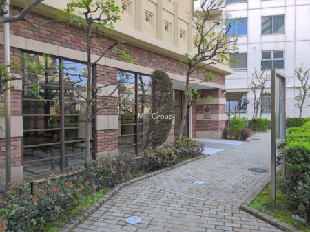 �G���g�����X -