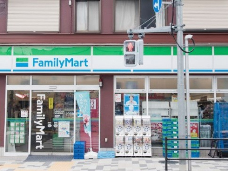 ���ӊ� �R���r�j 400m �t�@�~���[�}�[�g �r����|���X