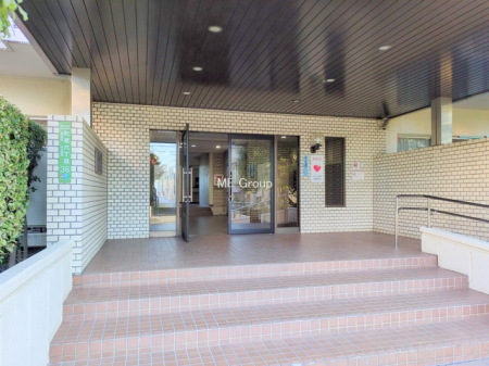 �G���g�����X -