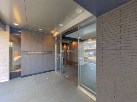 �G���g�����X -