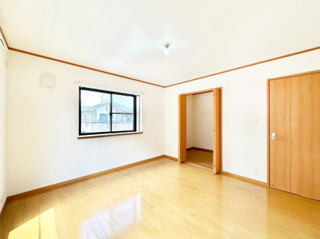 �Q�� �E�H�[�N�C���N���[�[�b�g�����邨�����B�G�߂��Ƃ̓���ւ����s�v�ŕ֗��ł��I