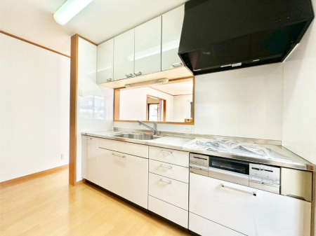 �L�b�`�� �����g���L�b�`��������A�g���₷�����������̂��₷���ɂ������܂����B 