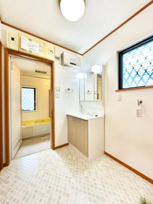 ���ʑ�E���ʏ� ��Ƃ�̐��ʃX�y�[�X�Œ��̐g�x�x���X���[�Y��