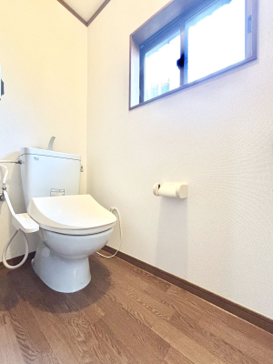 �g�C�� �g�C����1�K��2�K���ꂼ��ɔz�u����Ă��ĂƂĂ��֗��ł��B 