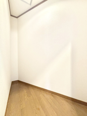 ���̑����� �L�����[�B�|�������G�߂̏��������[���邱�Ƃ��ł��܂��B