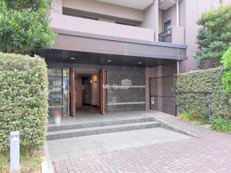 �G���g�����X -