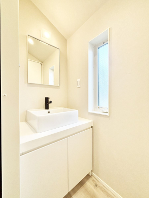 ���ʑ�E���ʏ� 2�K�ɃZ�J���h���ʑ��݂��܂���