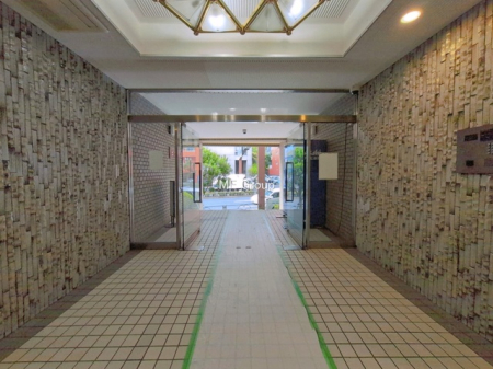 �G���g�����X -