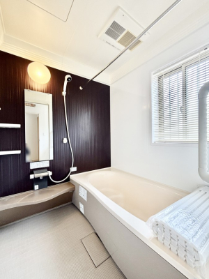 ���� ����̔�������Ă���閾�邢�������̂���o�X���[��    