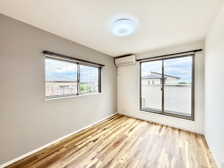 ���̑����� �o���R�j�[���J�������v���X���Ă����m��    